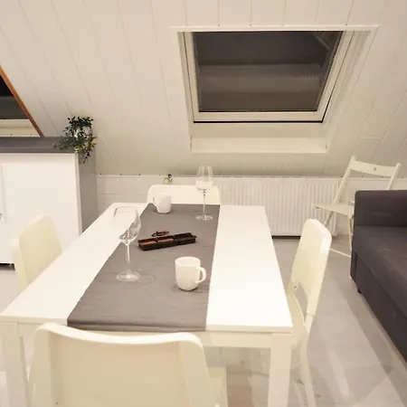 شقة Ruettenscheid Dachgeschosswohnung *